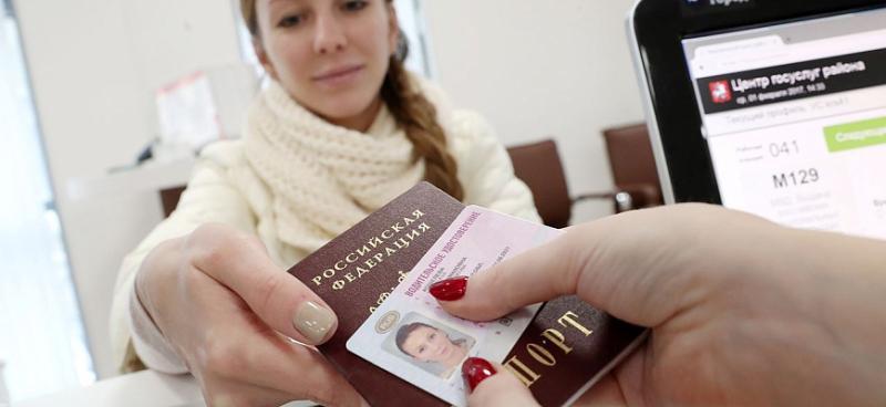 Водителям напомнили о необходимости заменить…