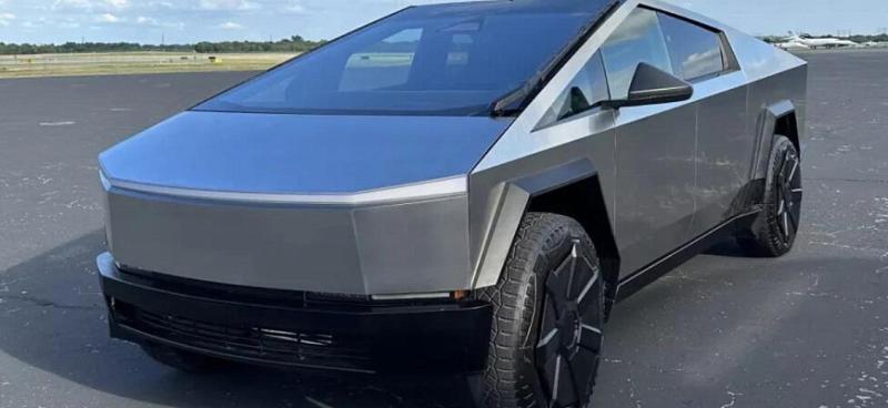 В России продают топовый пикап Tesla: цена удивит