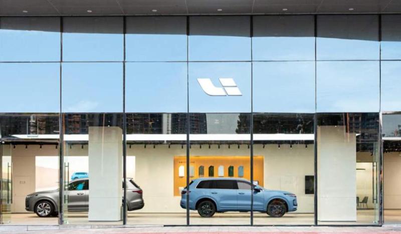 Официально дебютировала марка Li Auto. Первые…