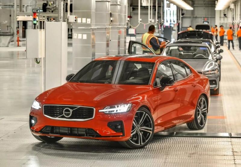 Компания Volvo объяснила проблему как появление…