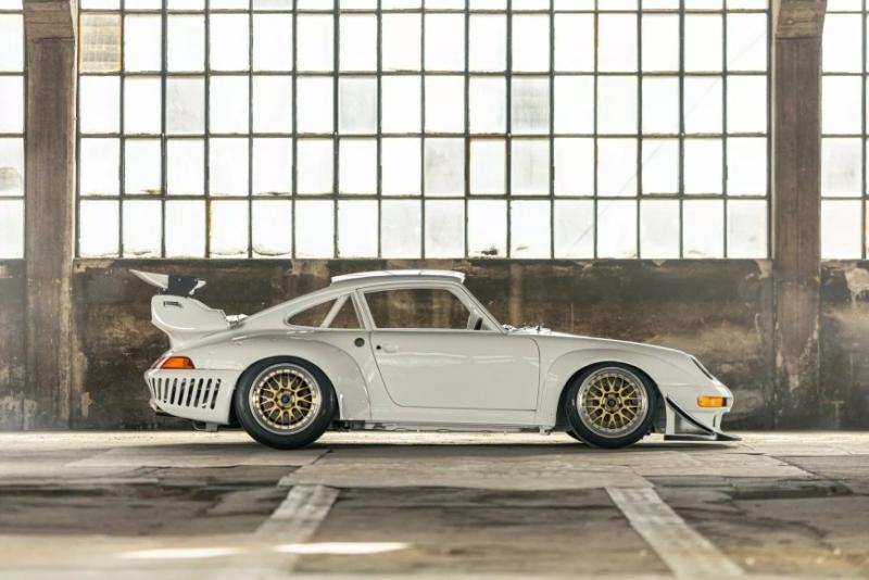 Речь идет о автомобиле 911 GT2 R, который…