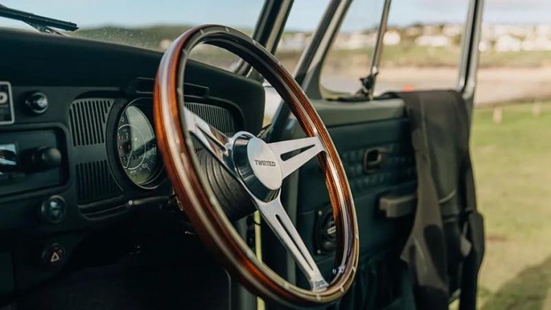 Как пишет издание Car and Driver, как и в случае…