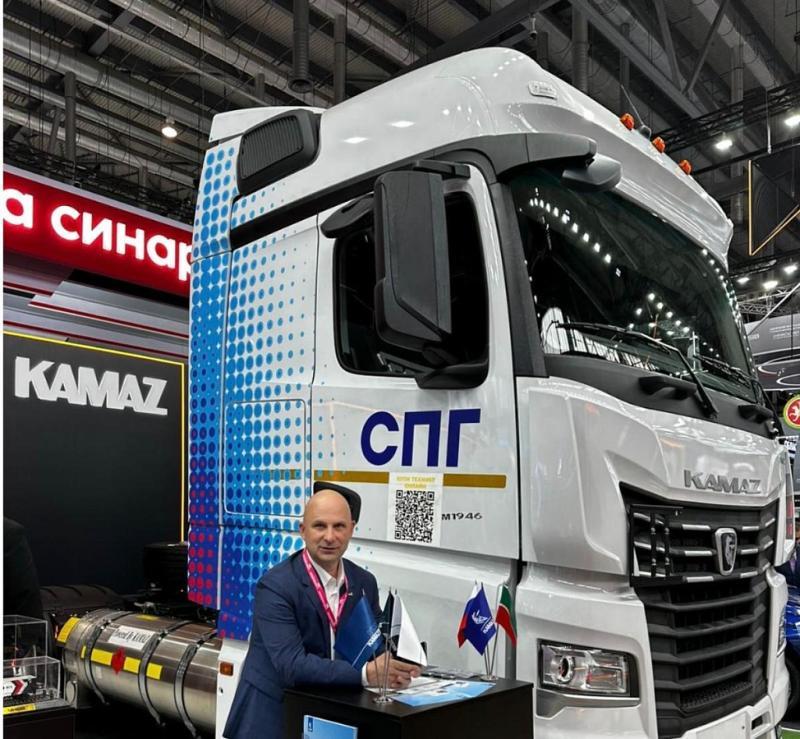 Представлен тягач КАМАЗ-54901 с газовым…