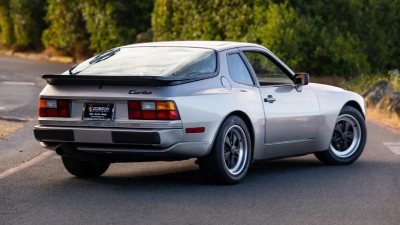 Для справки, Porsche 944, который был оснащен…