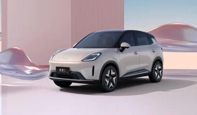 Недорогой электрокар Wuling Bingguo S готовится к…