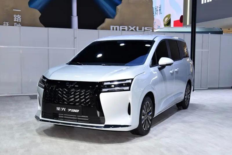Новый недорогой минивэн Wuling Starlight 730:…