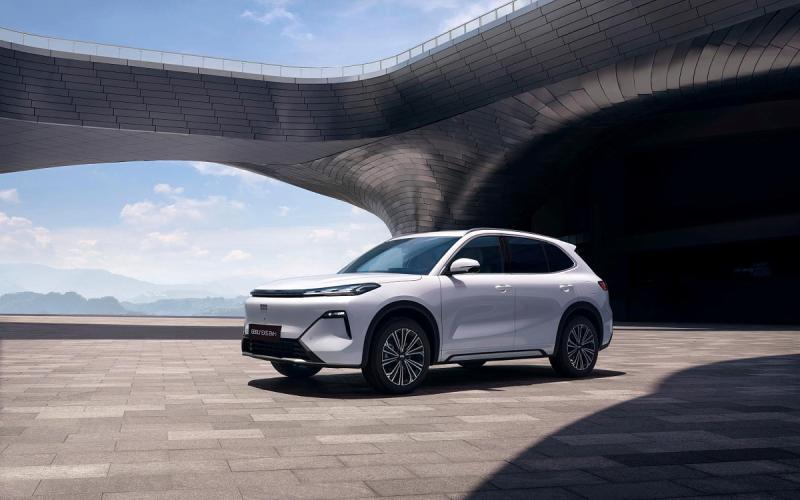 Geely EX5 EM-i: гибрид меняет всё - Россия…