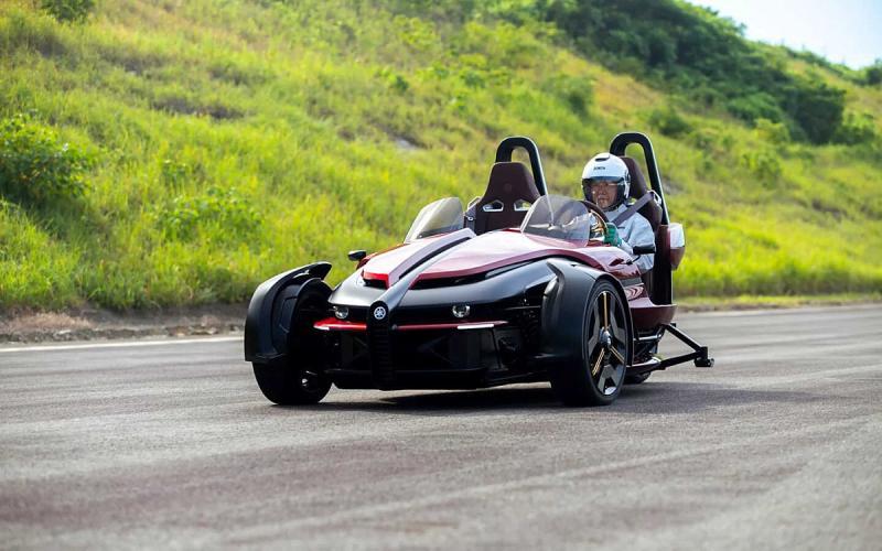 Концепт Yamaha: Tricera с 3 поворачивающими…