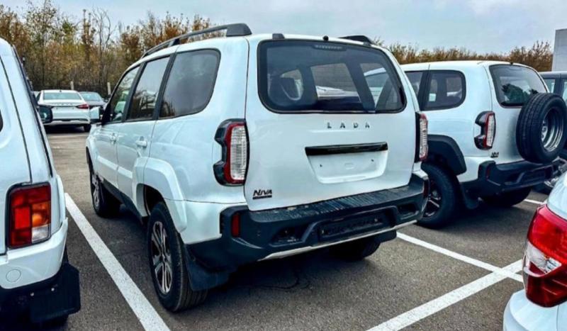 Новая удлиненная LADA Niva: стоит ли ее ждать
