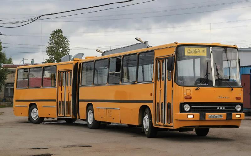 Внешность Икаруса 280 в 1970-х казалась стильной…