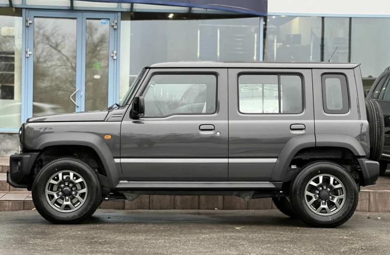 Suzuki Jimny актуального поколения представили на…