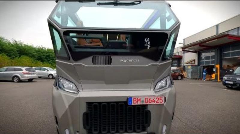 Представьте себе дом на колесах, у которого…