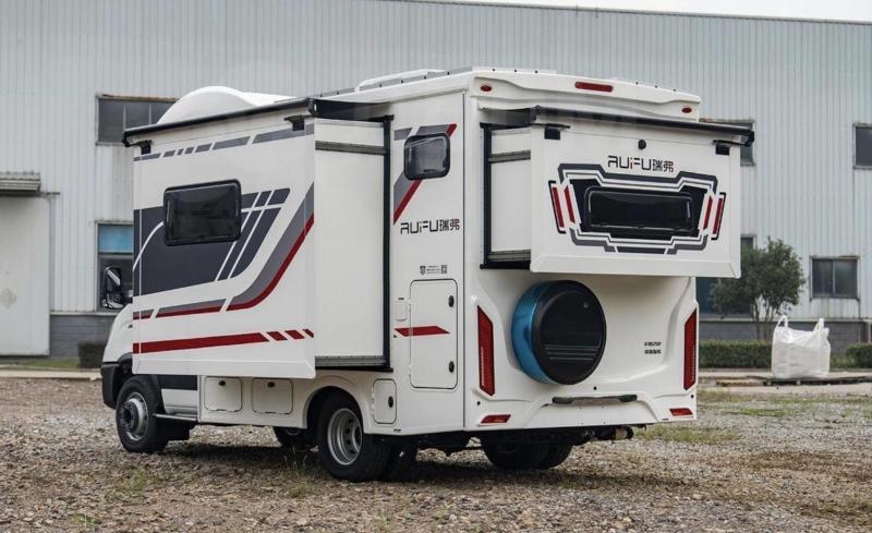 У Iveco Daily 2025 с жилым модулем Ruifu есть…