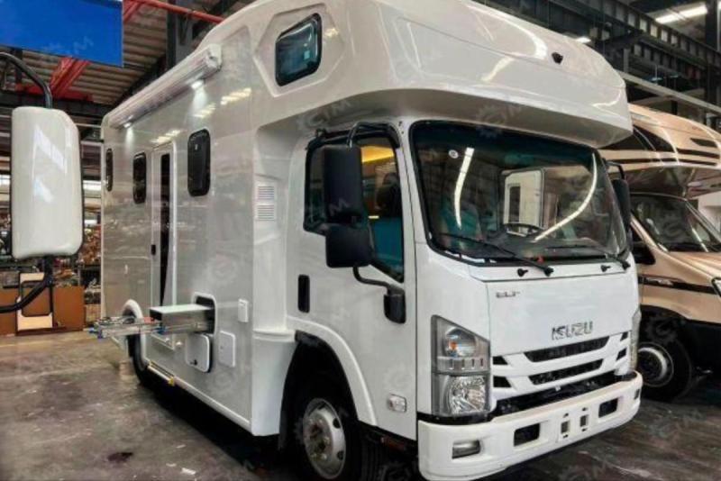 В РФ принимают заказы на автодом Isuzu Elf 2026…