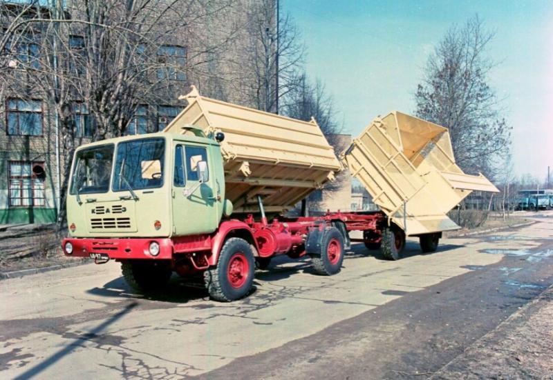 Многие считают, что это конкурент ГАЗ-66…