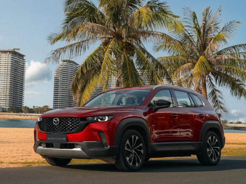 На третьем месте расположился кроссовер Mazda…