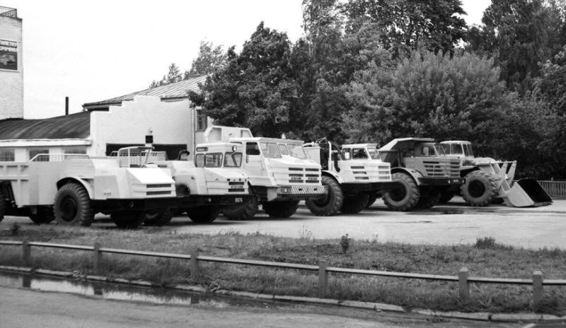 Специальный автопоезд для подземных работ…