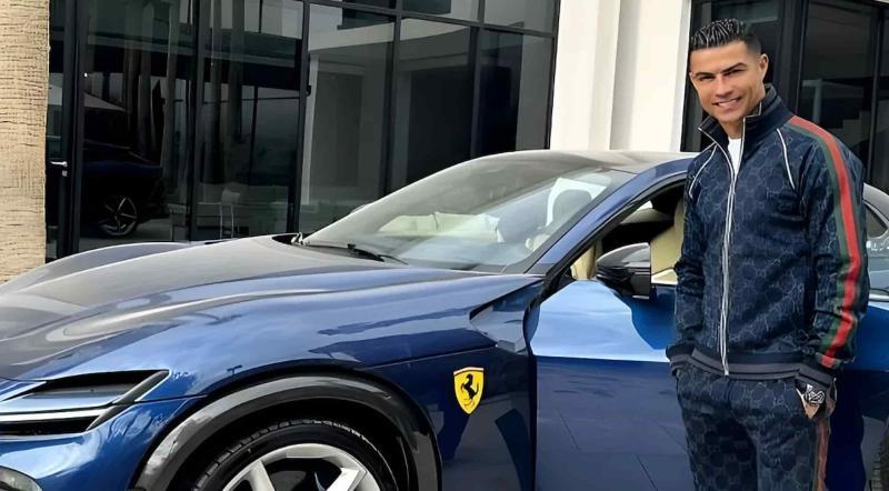 Криштиану Роналду со своим кроссовером Ferrari…
