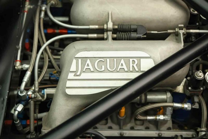 Двигатель Jaguar XJ220 1993 года выпуска