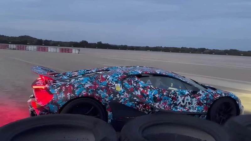 Тестовый проттип Bugatti Tourbillon