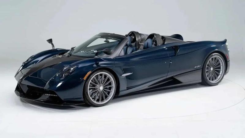 Pagani Huayra Roadster, выставленный на аукцион…