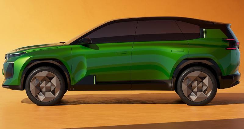 Появились фотографии нового Citroen C5 Aircross…