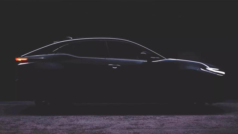 Официальный тизер нового EV-кроссовера Toyota