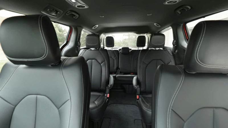 Салон Chrysler Voyager
