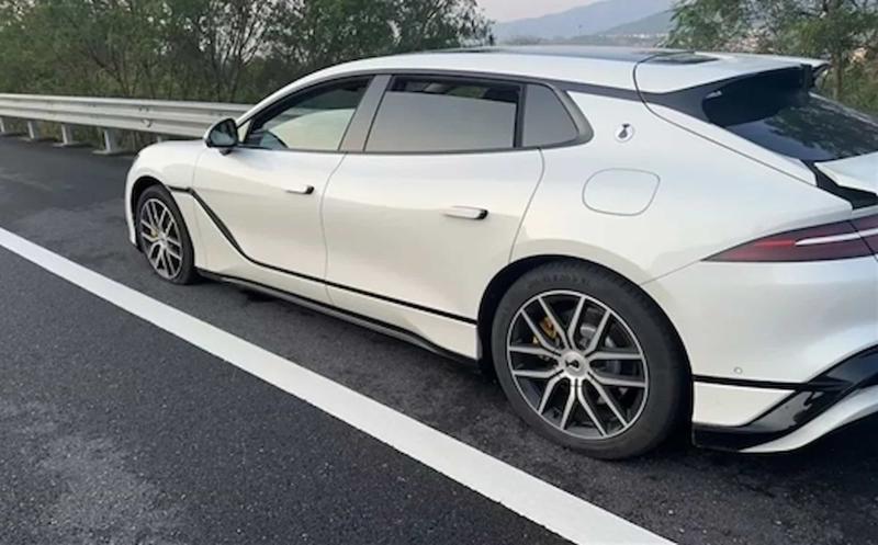Denza Z9GT