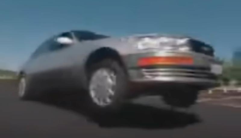 С ней роскошный седан Lexus перепрыгивал через…