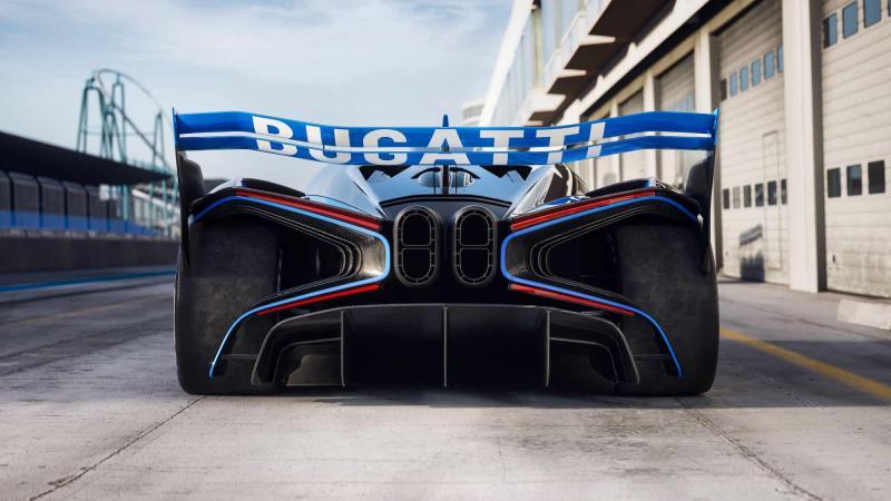 Будучи трековым автомобилем, в Bolide все…