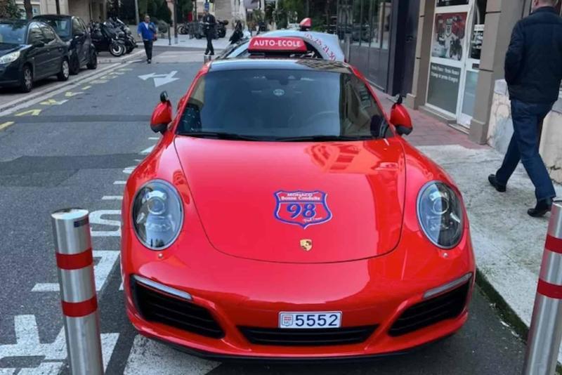 Porsche 911 Carrera