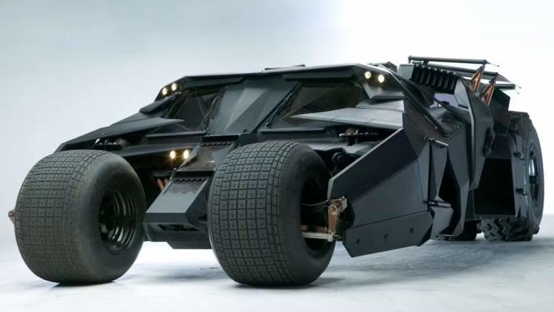 Знаменитый хардкорный автомобиль Бэтмена из…