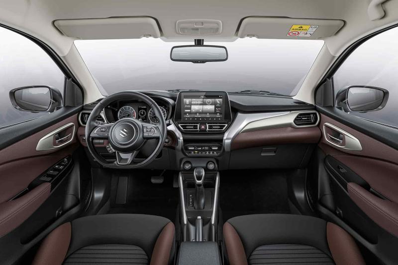 Интерьер Suzuki Fronx