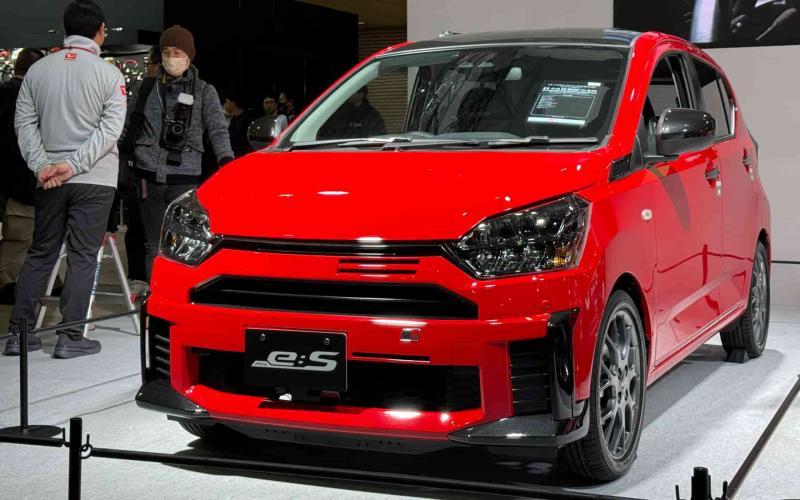 Шоу-кар Daihatsu Mira e:S GR Sport