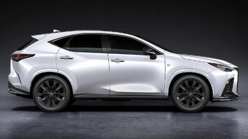 Компактный кроссовер Lexus для домохозяек станет…