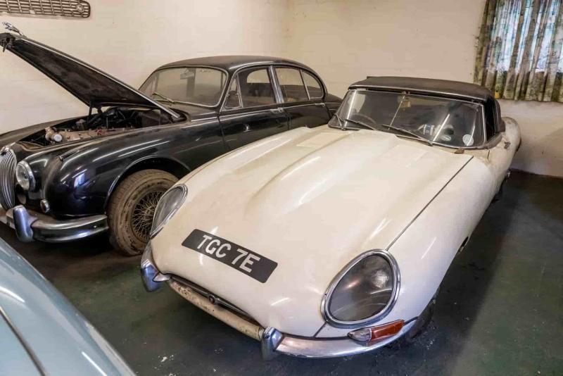 Jaguar E-Type Roadster