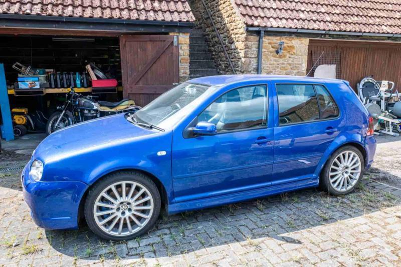Volkswagen Golf R32