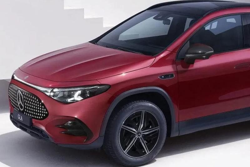 Новый кроссовер Mercedes-Benz GLA впервые…