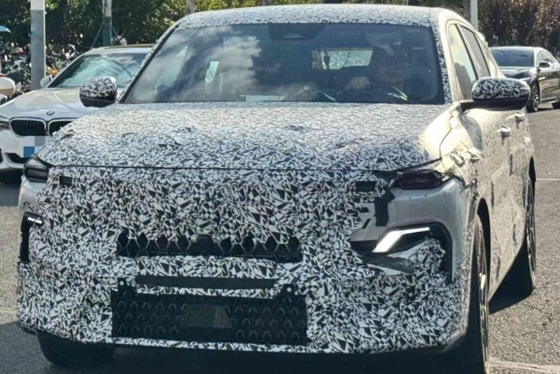 Тестовый прототип Renault Aurora 2