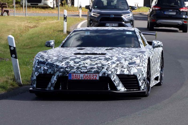 Новый суперкар Lexus «засветился» на очередных…