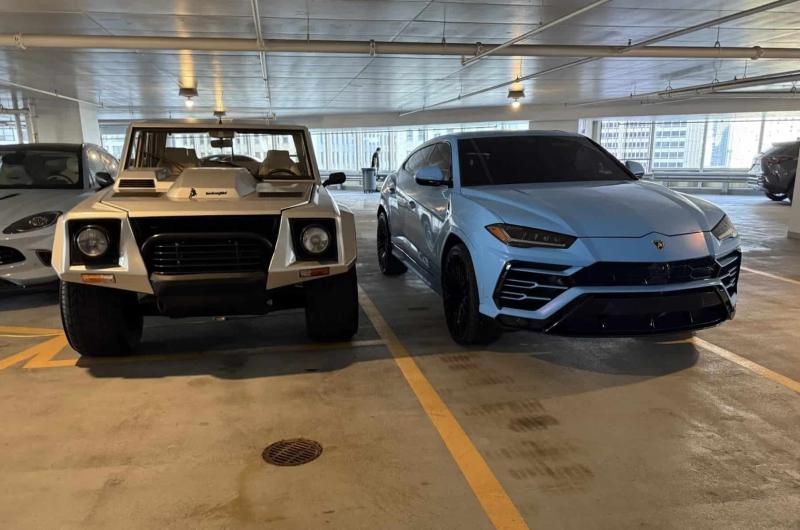 Lamborghini LM002 1987 года выпуска, выставленный…