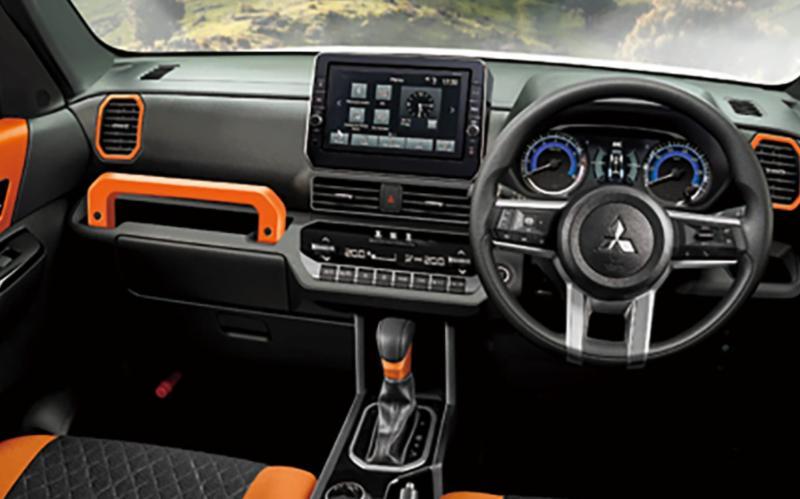 Интерьер Mitsubishi Pajero Mini