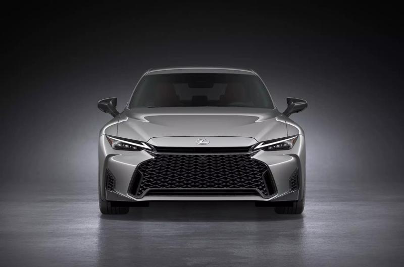 Обновленный Lexus IS сильно подорожает на родине:…