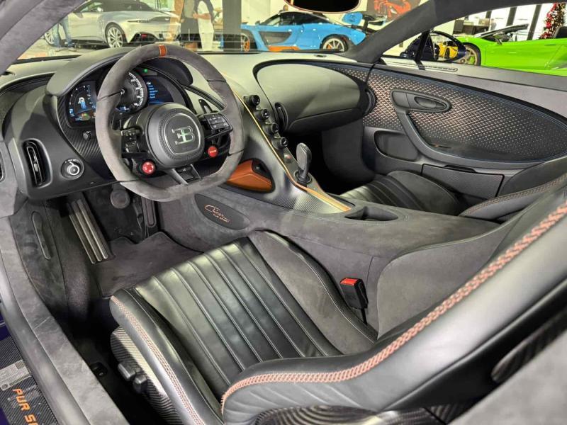 Интерьер Bugatti Chiron Pur Sport 2021
