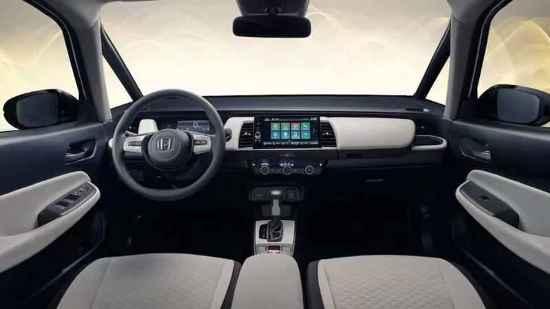Интерьер Honda Jazz 2025