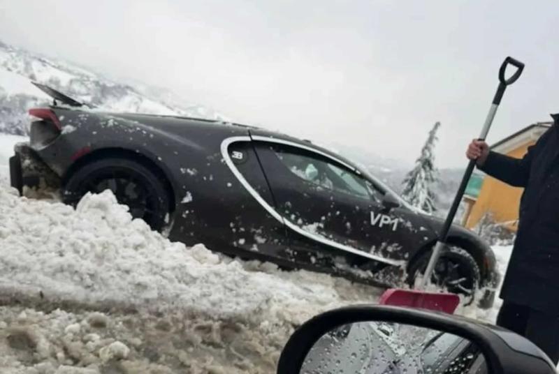 Прототип новейшего гиперкара Bugatti потерпел…