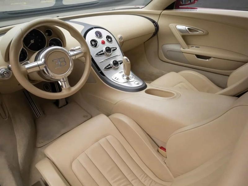 Интерьер Bugatti Veyron 16.4 (шасси 001)