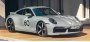 Марка Porsche представила новый мощный спорткар 911 с механической КПП