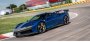 Открыть статью Более горячая Ferrari SF90 демонстрирует большое крыло в новом…